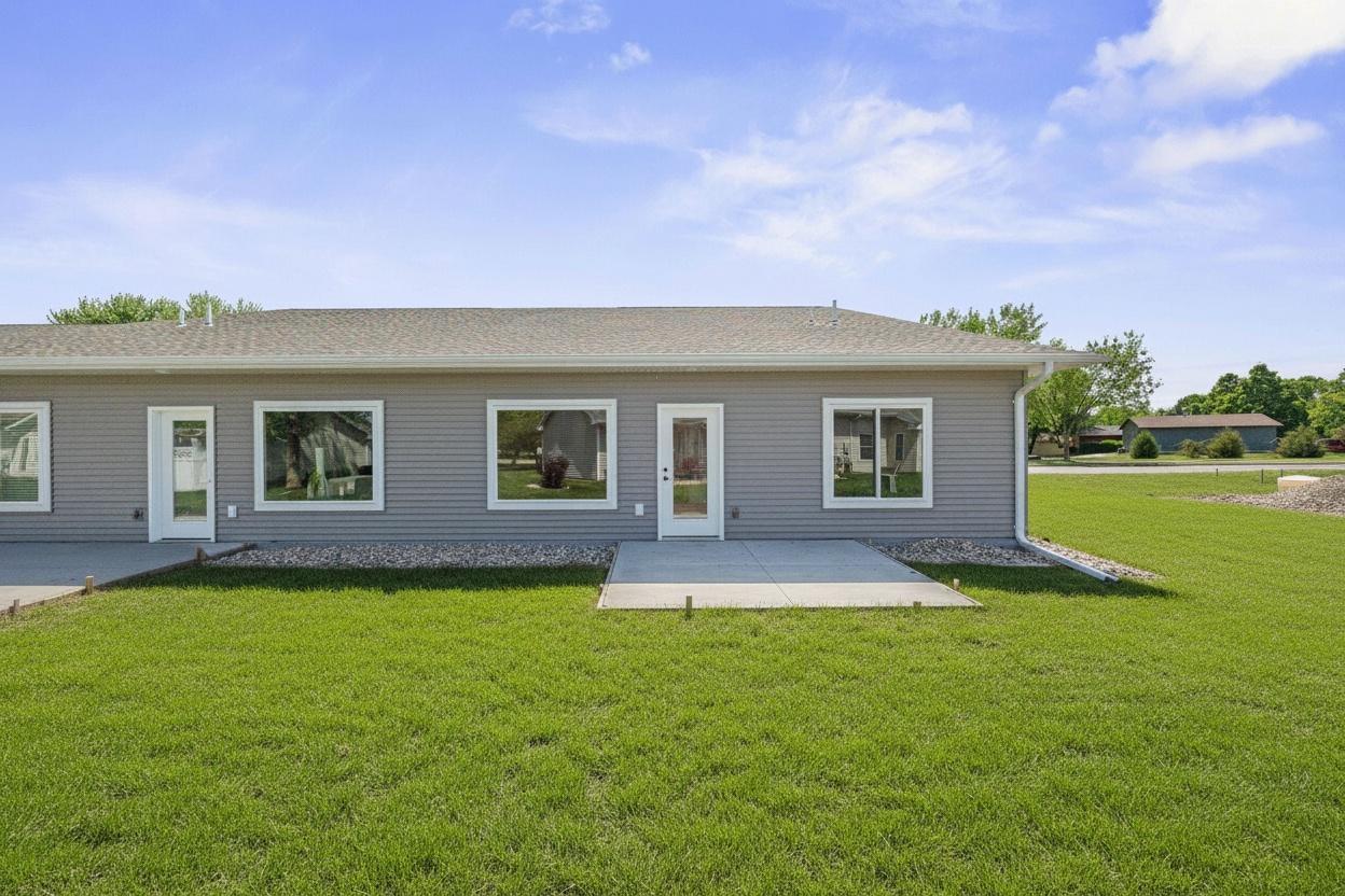 1021 Golf Course Road Northwest Hutchinson, MN 55350 - Photo 2 of 24