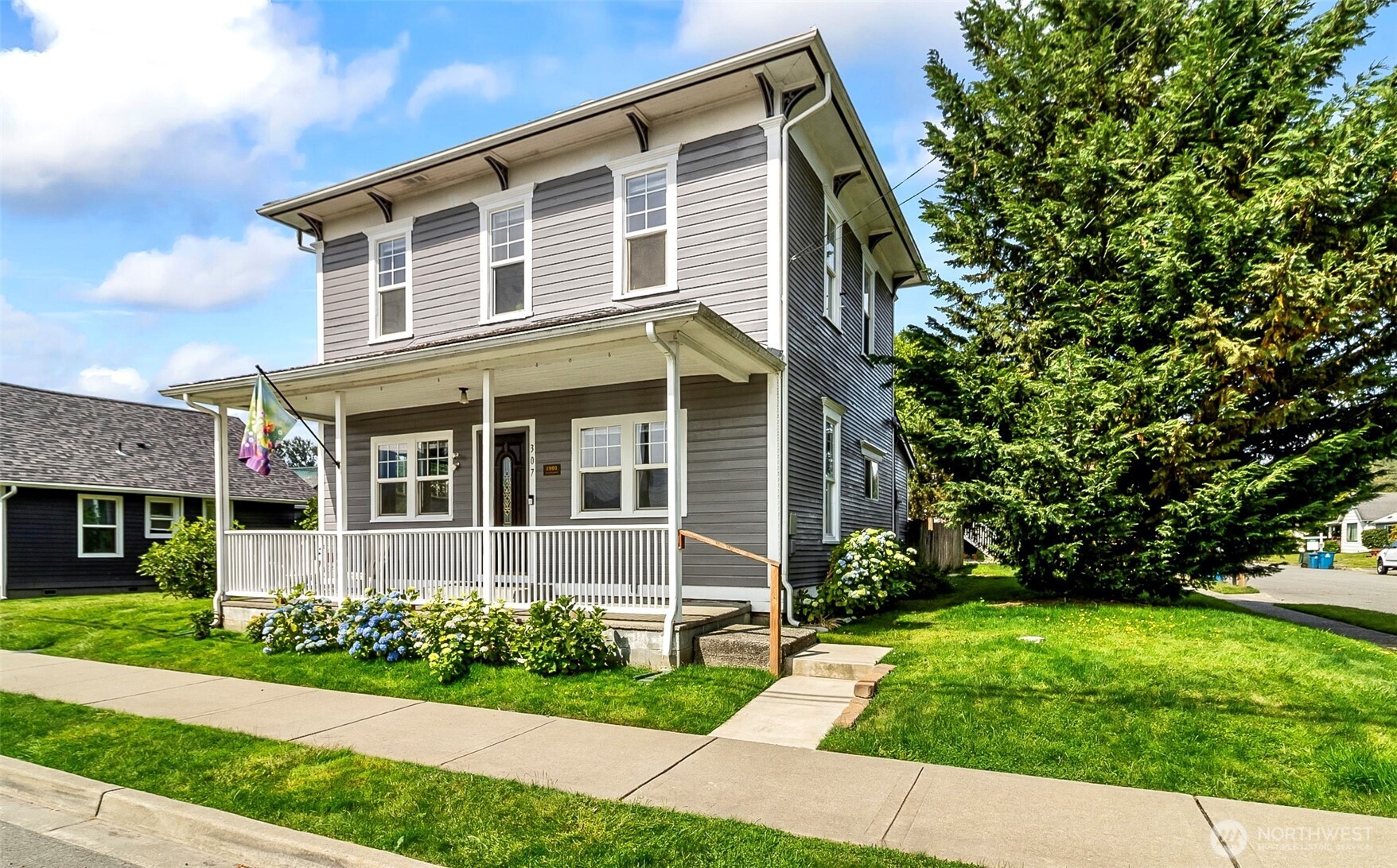 307 3rd Street Sultan, WA 98294 - Photo 2 of 40
