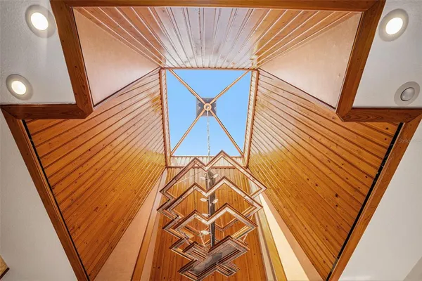 a view of a livingroom with a ceiling fan
