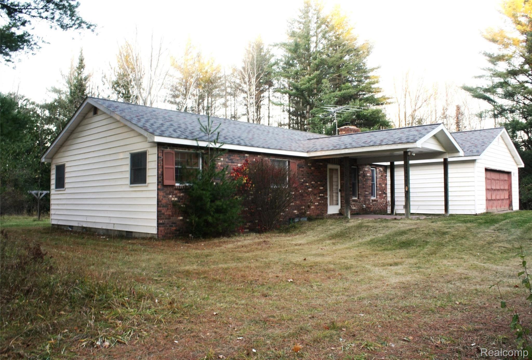 9424 Scott Rd side of house.JPG