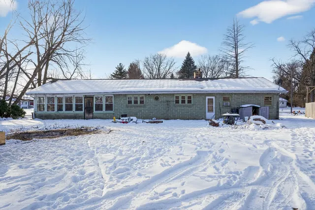 $159,800 | 2388 McFarland Road, Rockford, IL 61108