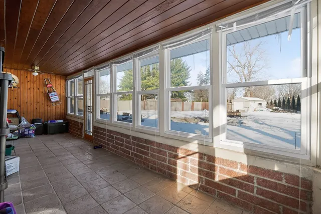 $159,800 | 2388 McFarland Road, Rockford, IL 61108