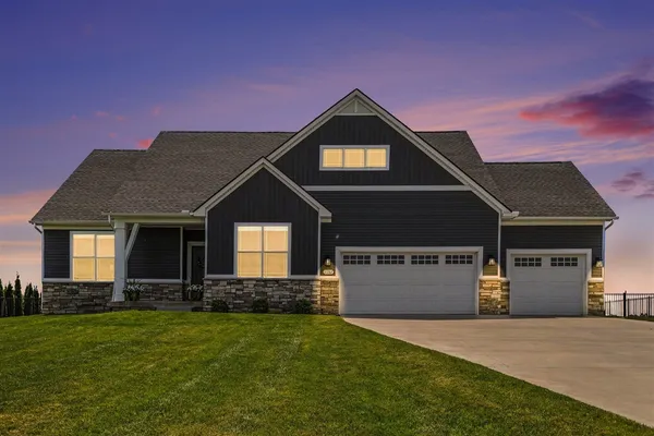 $549,900 | 11267 Sand Hill Drive, Grass Lake, MI 49240