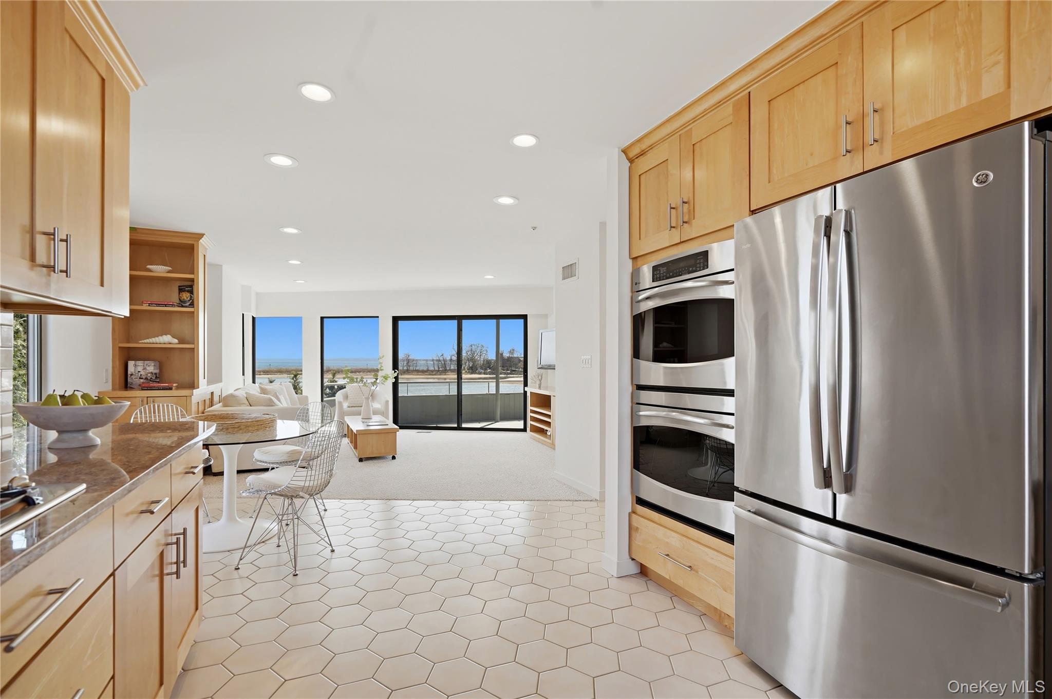 1180 Greacen Point Road Mamaroneck, NY 10543 - Photo 12 of 40