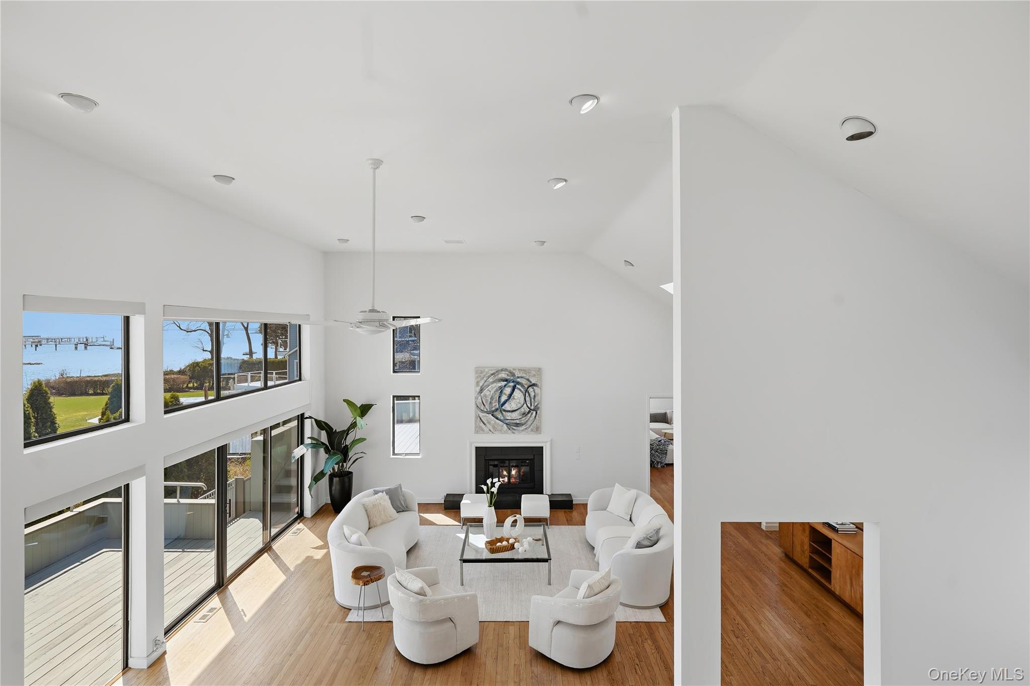 1180 Greacen Point Road Mamaroneck, NY 10543 - Photo 15 of 40