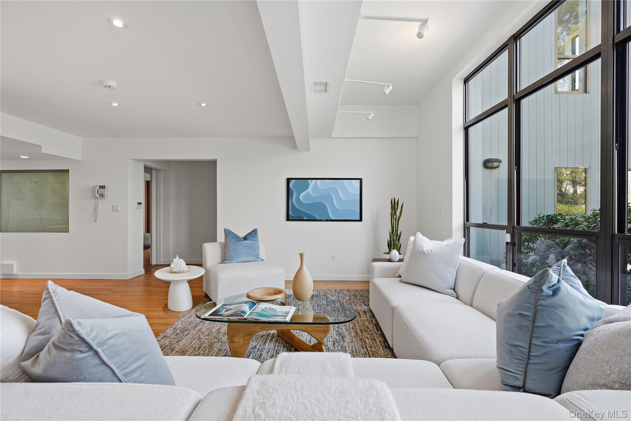 1180 Greacen Point Road Mamaroneck, NY 10543 - Photo 22 of 40