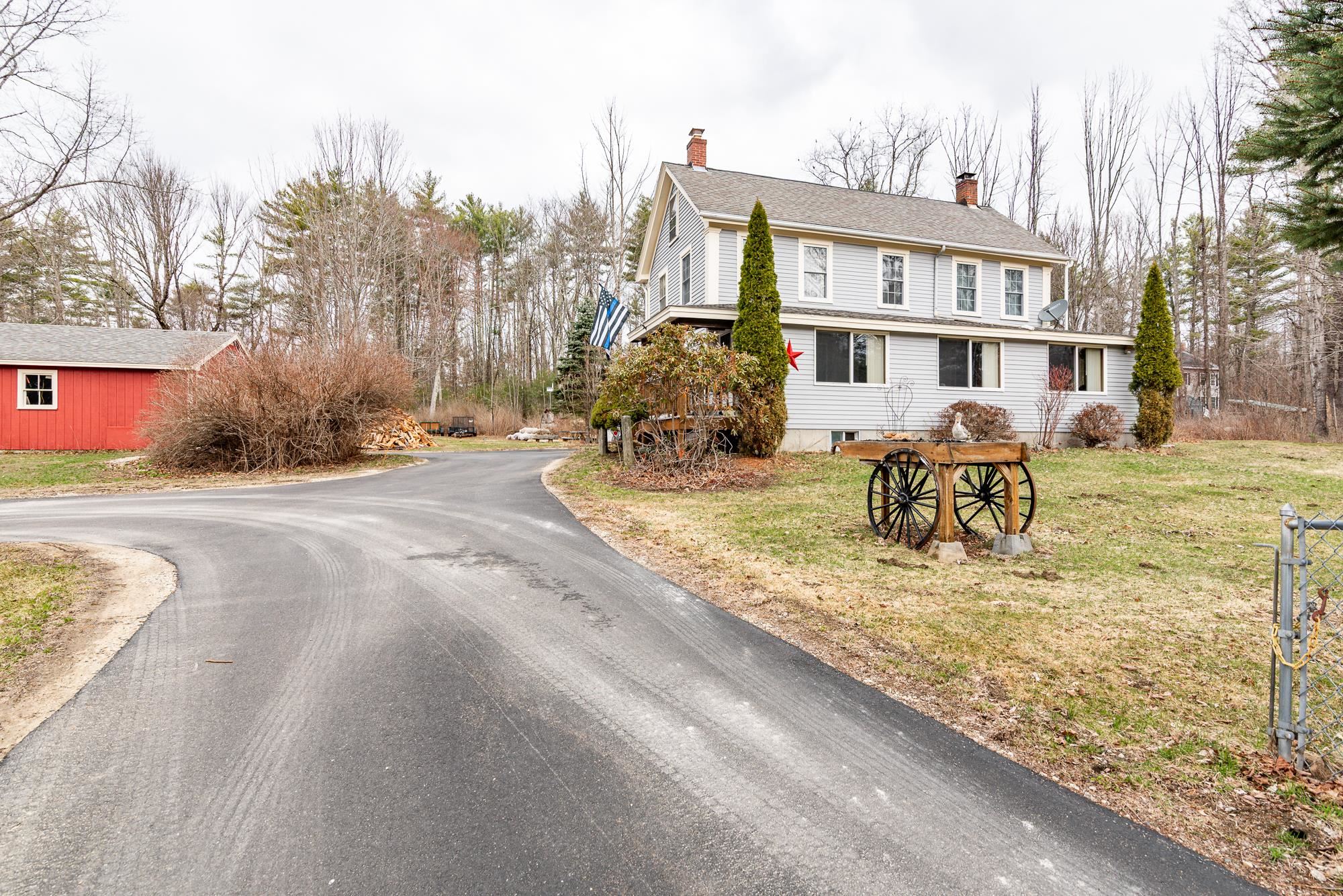 671 Washington Street Barrington, NH 03825 - Photo 2 of 55