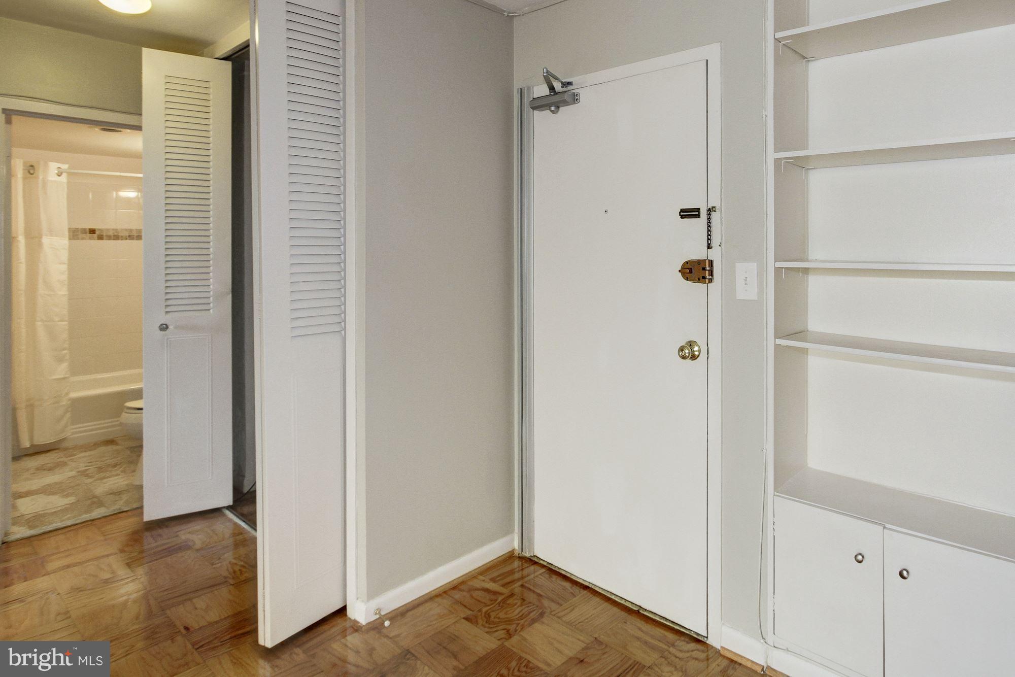 522 21st Street Northwest, Unit 301 Washington, DC 20006 - Photo 8 of 29 a view of bathroom with shower