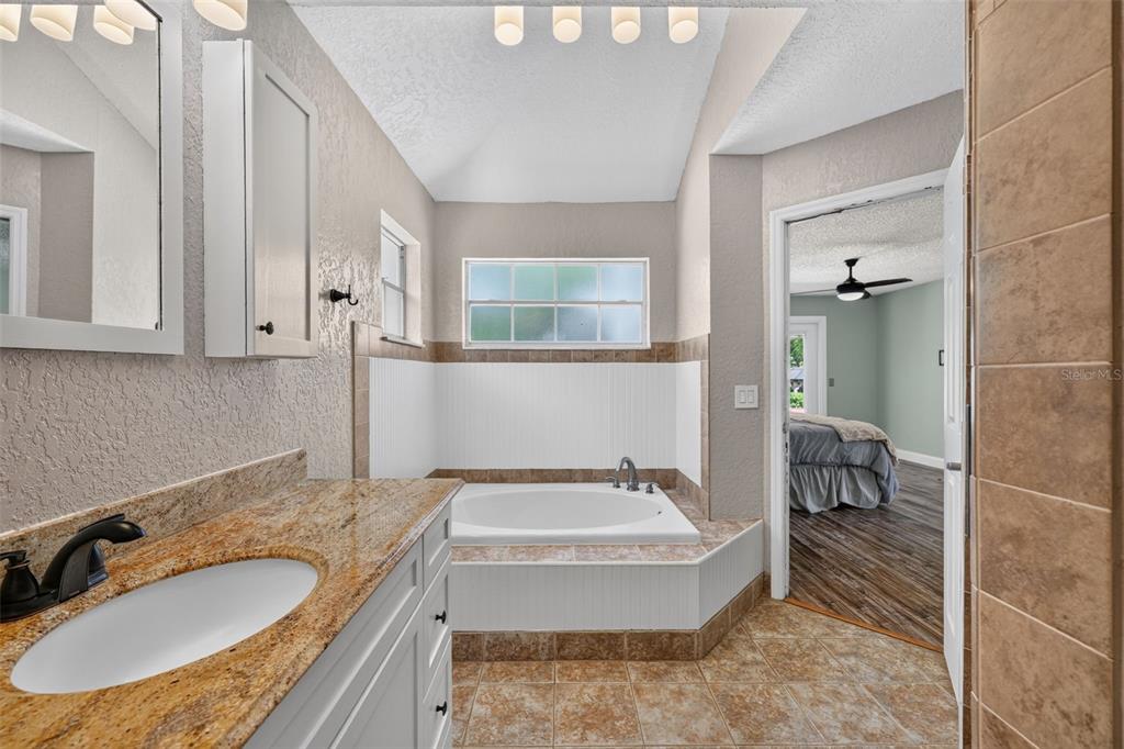 703 Riverside Drive Tarpon Springs, FL 34689 - Photo 24 of 47