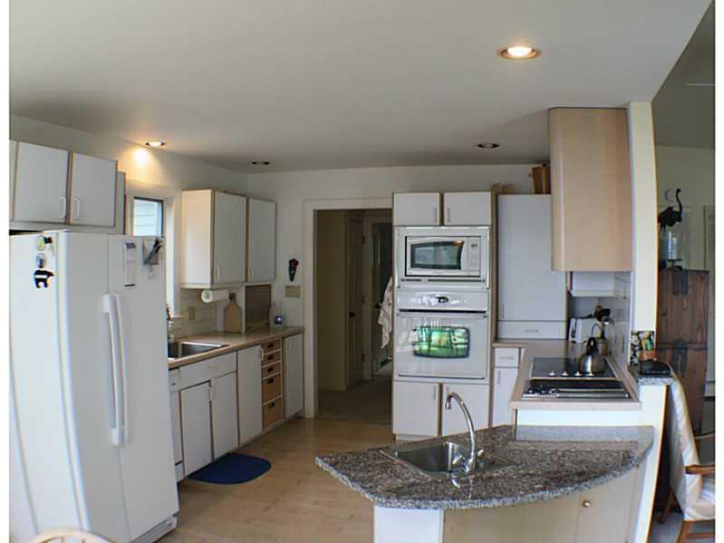 73 East Cundys Point Harpswell, ME 04079 - Photo 11 of 35 Kitchen.