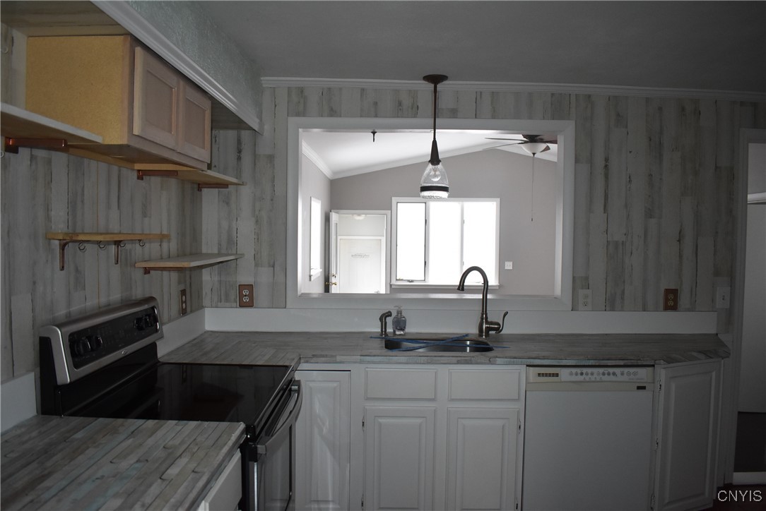 7620 Thompson Road Cicero, NY 13212 - Photo 28 of 50