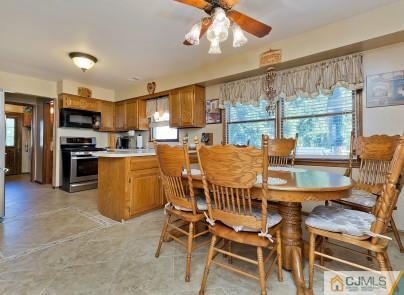 2 Forman Court Edison, NJ 08817 - Photo 11 of 20 Gallery Image 11