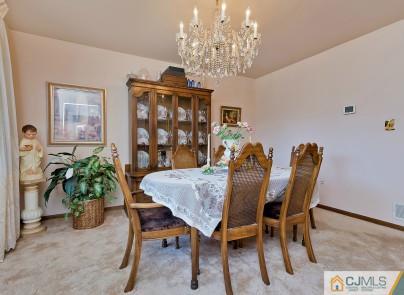 2 Forman Court Edison, NJ 08817 - Photo 9 of 20 Gallery Image 9