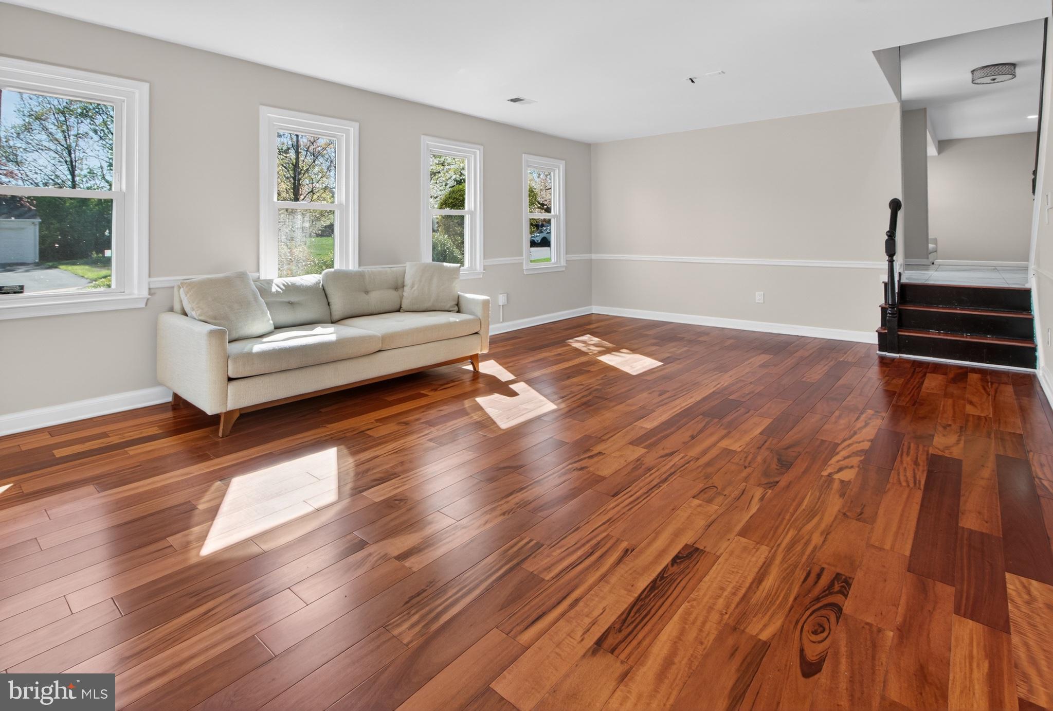 16 Redding Ridge Drive Gaithersburg, MD 20878 - Photo 7 of 53 Bright and airy living space awaits.