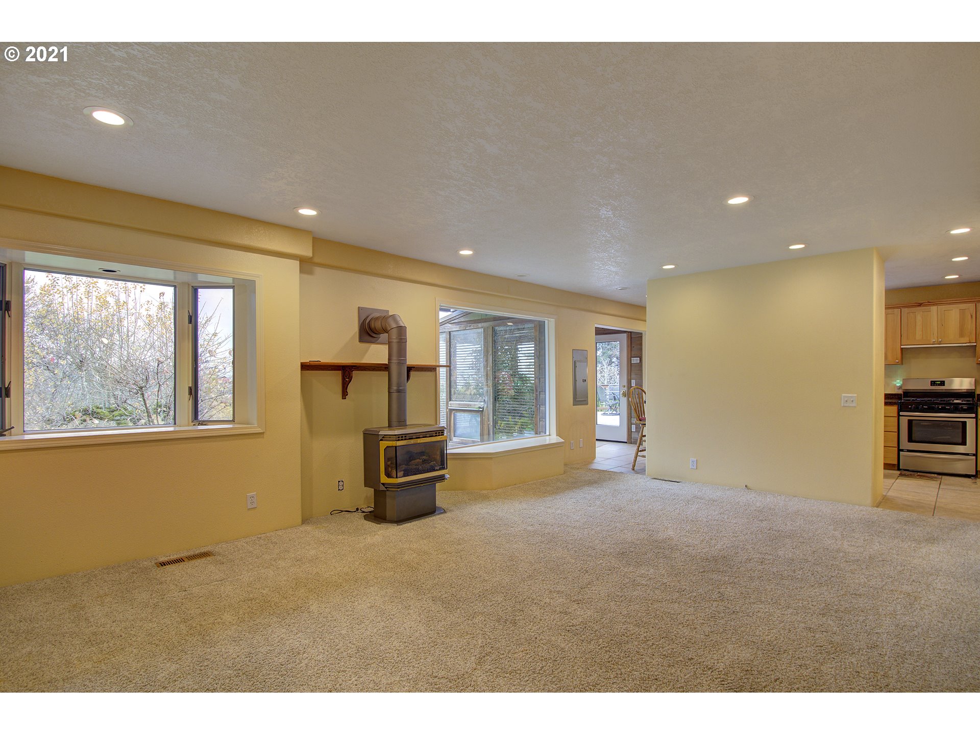 29526 Old Rainier Road Rainier, OR 97048 - Photo 3 of 32 Gallery Image 3