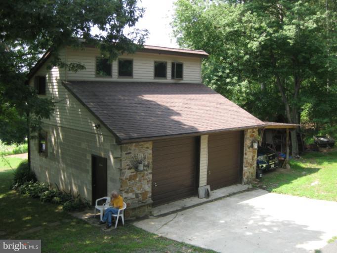 802 Lagrange Road Street, MD 21154 - Photo 13 of 29 2 Car Garage