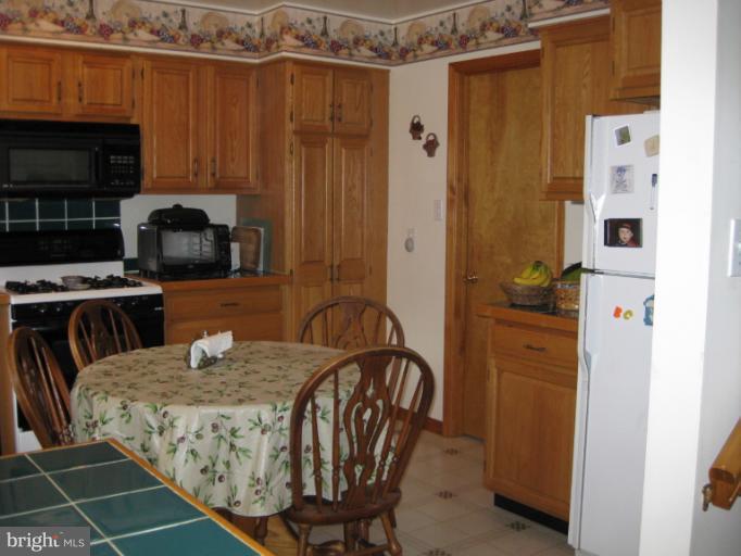 802 Lagrange Road Street, MD 21154 - Photo 15 of 29 Kitchen