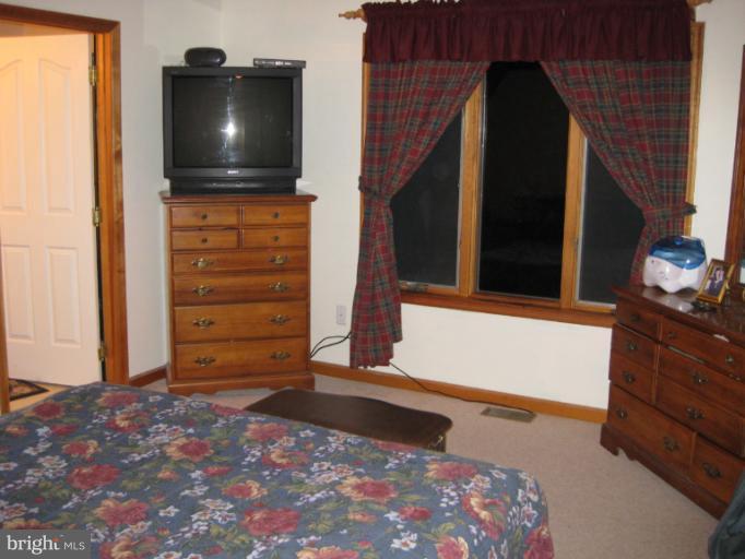 802 Lagrange Road Street, MD 21154 - Photo 29 of 29 Bedroom
