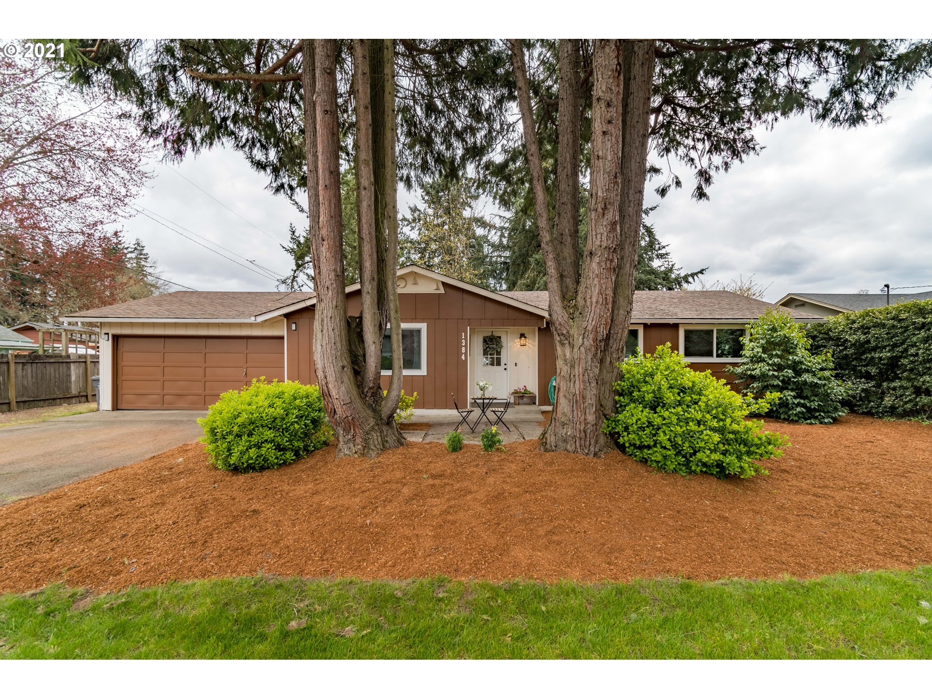 1384 Goodpasture Island Road Eugene, OR 97401 - Photo 1 of 32 Gallery Image 1