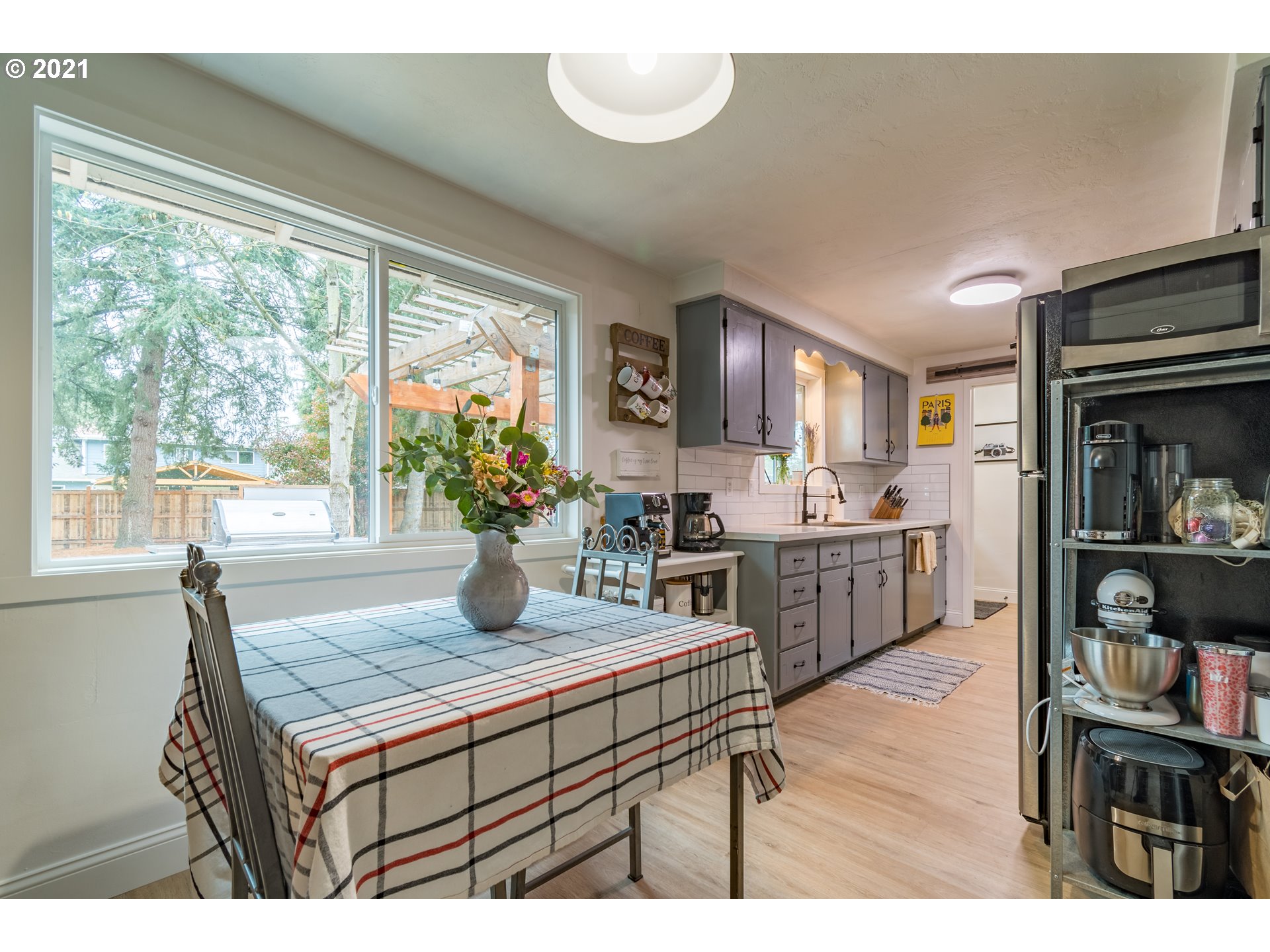 1384 Goodpasture Island Road Eugene, OR 97401 - Photo 14 of 32 Gallery Image 14