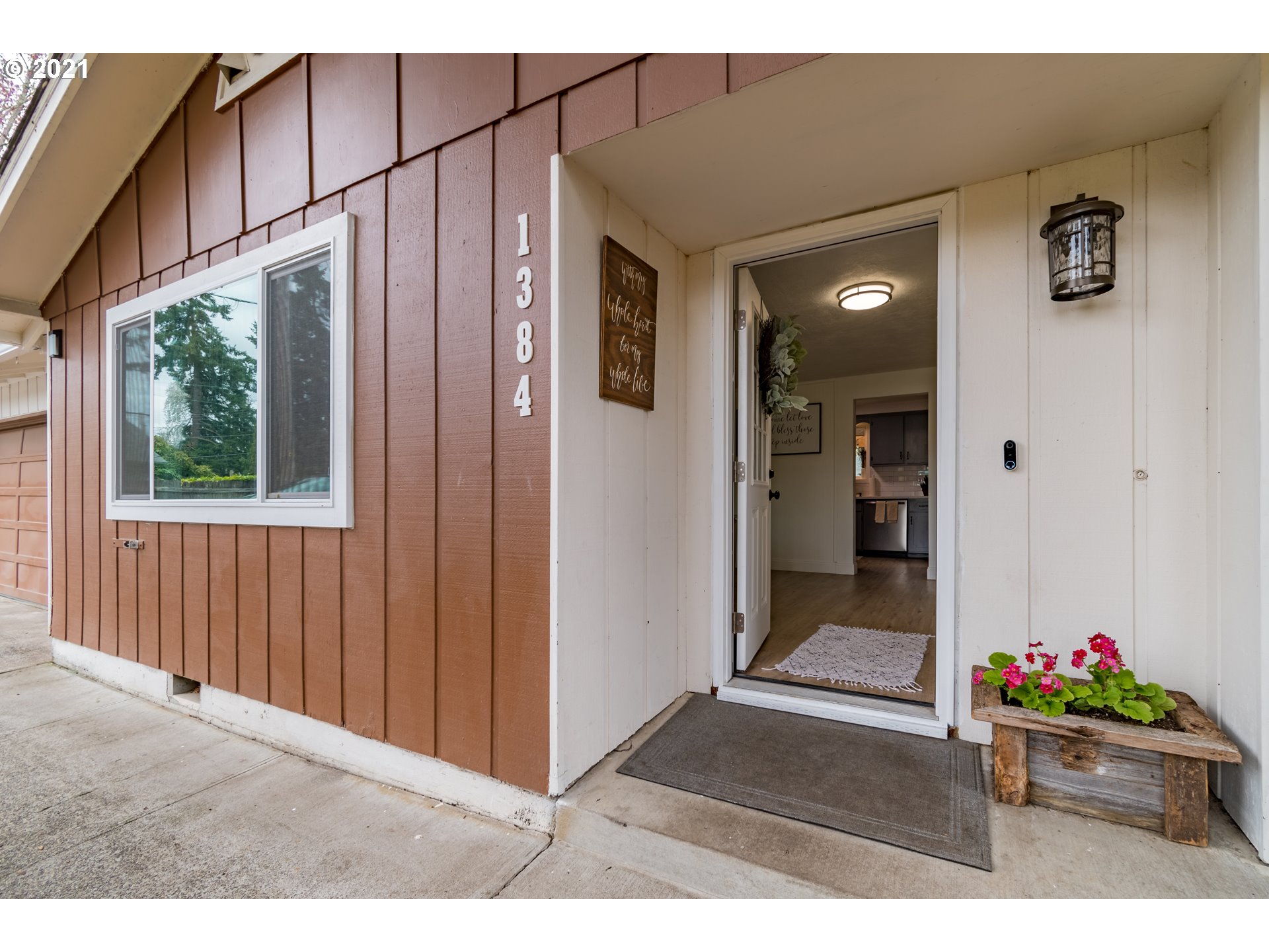 1384 Goodpasture Island Road Eugene, OR 97401 - Photo 3 of 32 Gallery Image 3