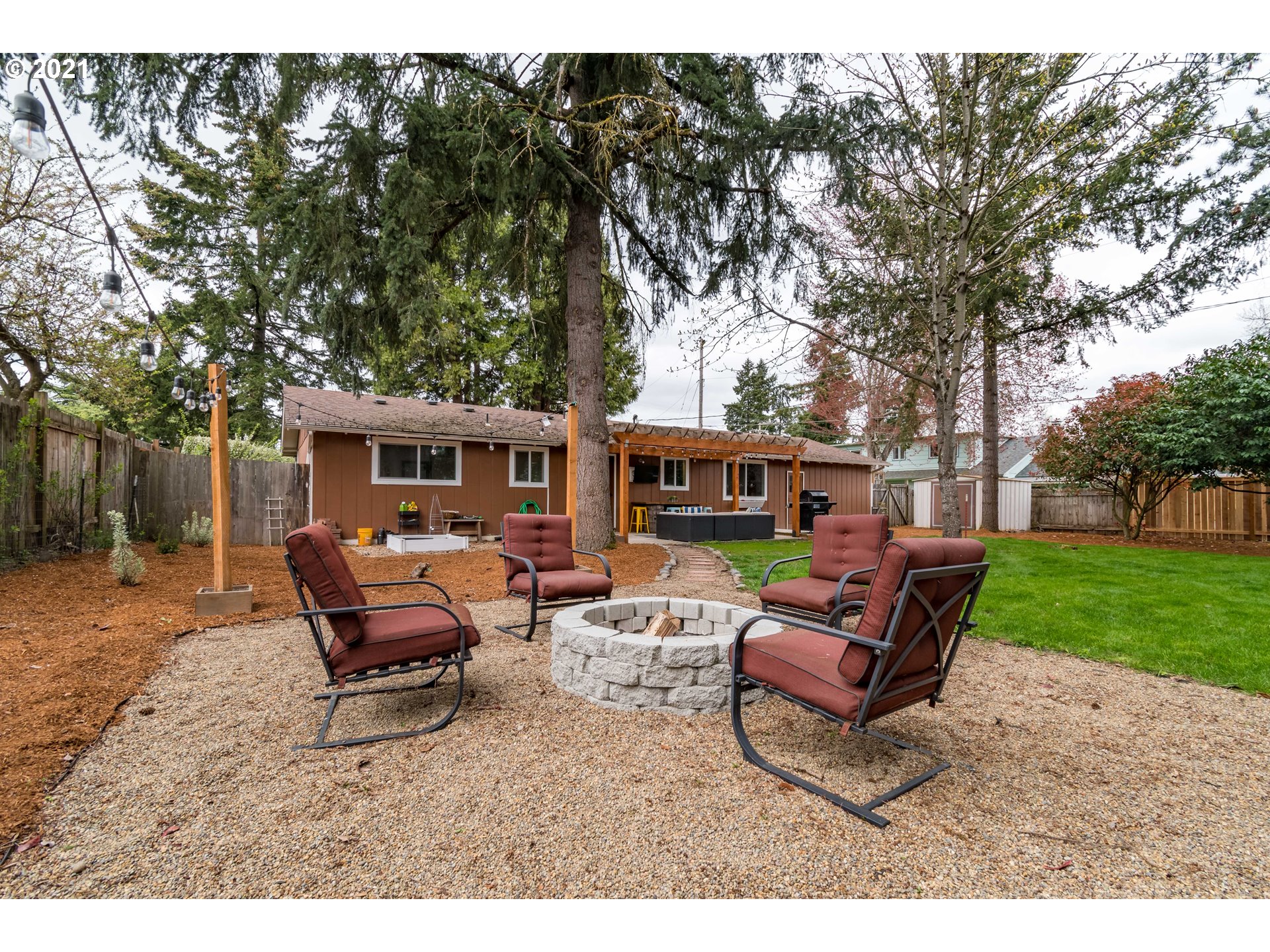 1384 Goodpasture Island Road Eugene, OR 97401 - Photo 31 of 32 Gallery Image 31