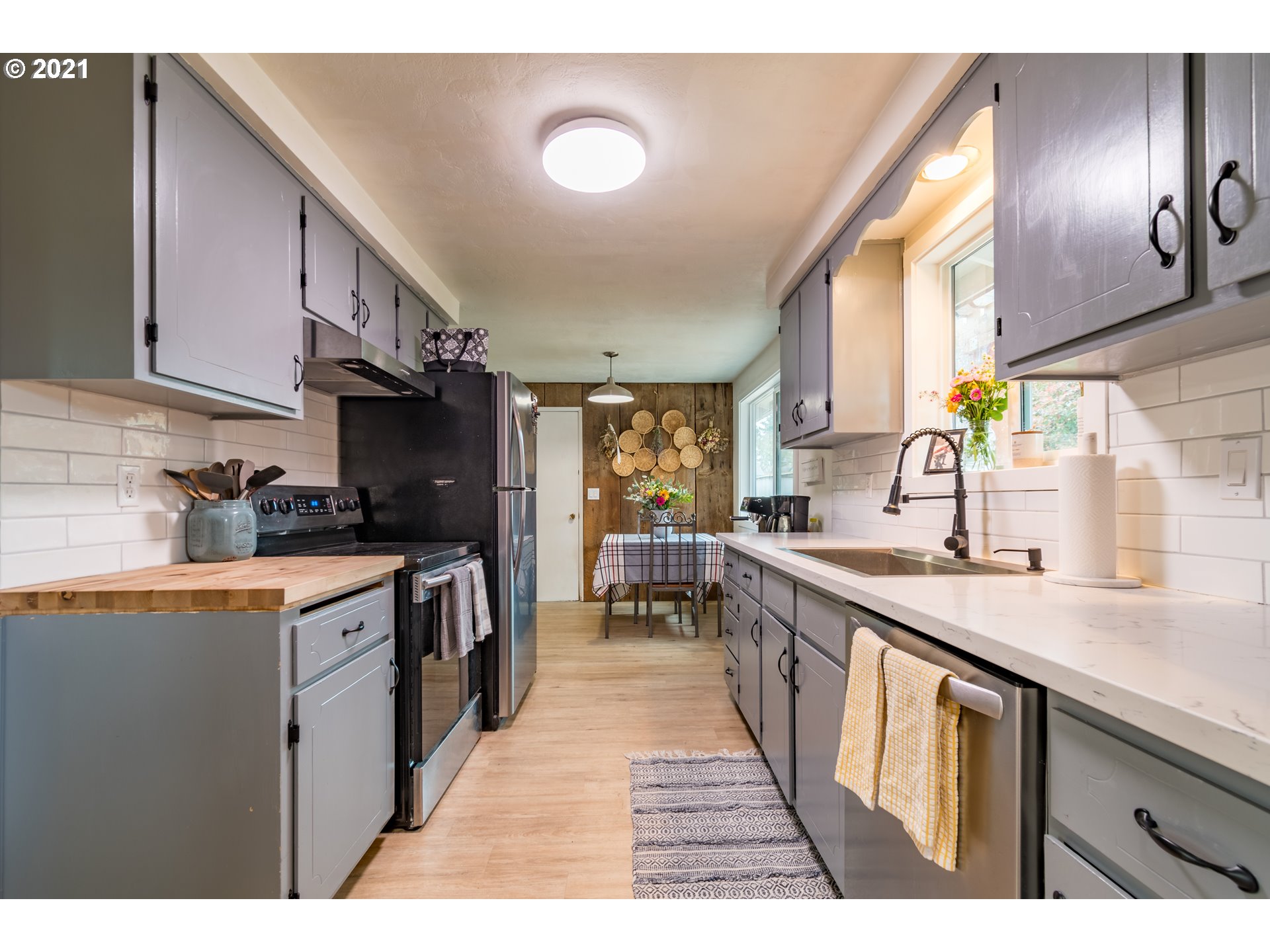 1384 Goodpasture Island Road Eugene, OR 97401 - Photo 10 of 32 Gallery Image 10