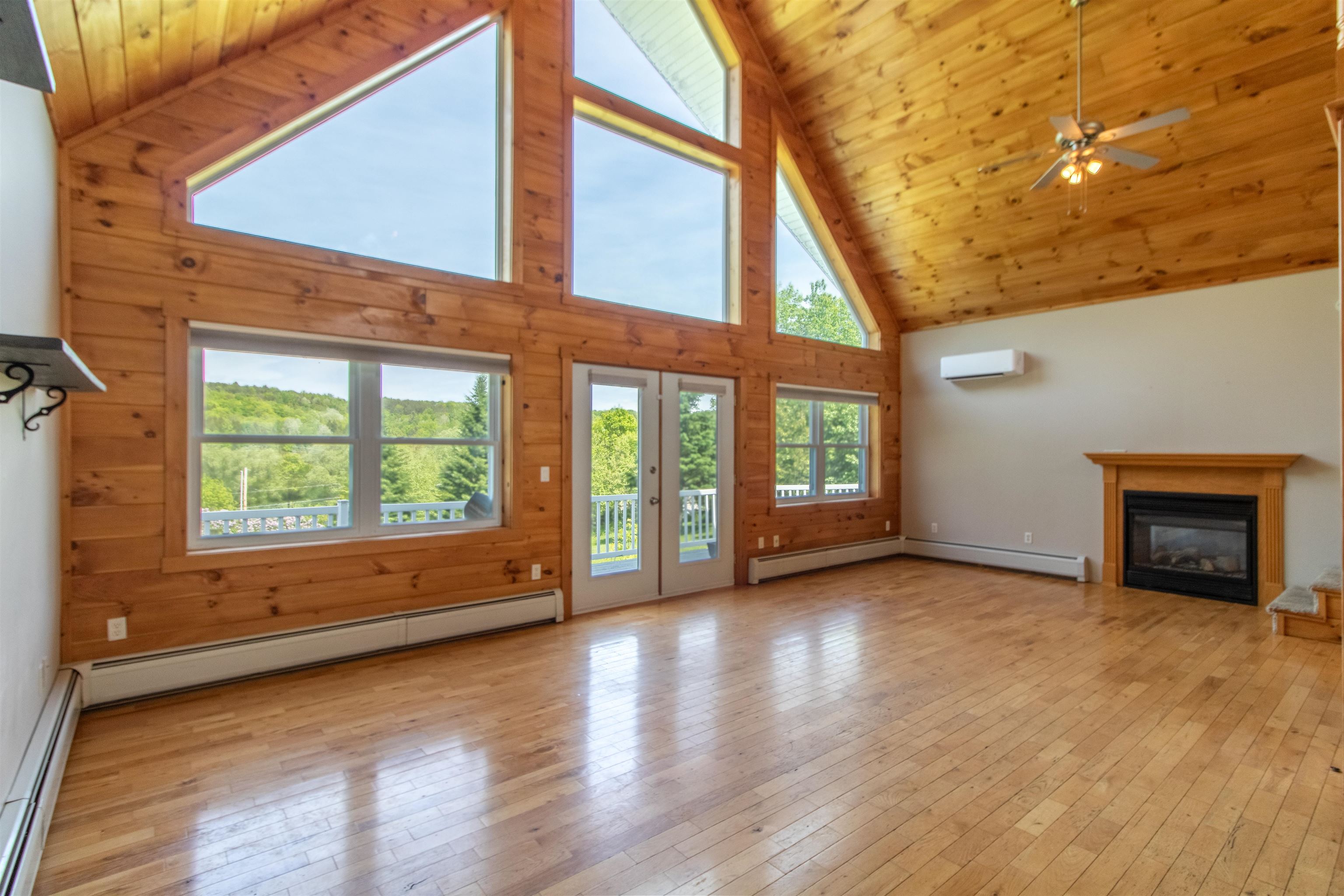 2111 Beebe Road Derby, VT 05855 - Photo 5 of 44