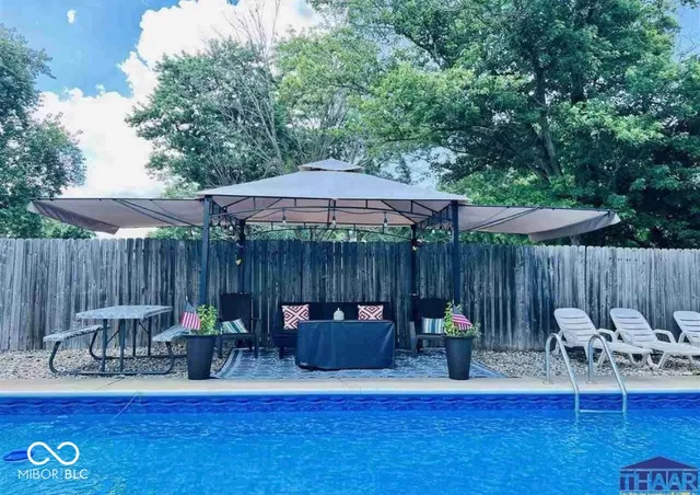 $250,000 | 2601 West 93rd Avenue, West Terre Haute, IN 47885