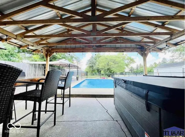 $250,000 | 2601 West 93rd Avenue, West Terre Haute, IN 47885