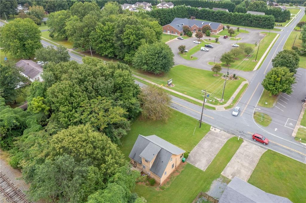 318 West Dalton Road King, NC 27021 - Photo 33 of 38 Gallery Image 33