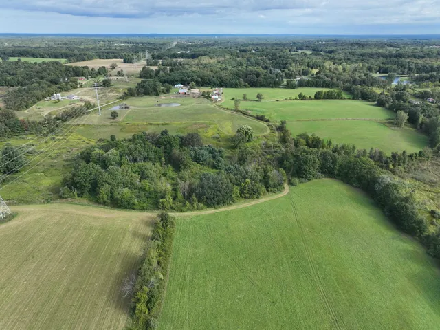 $690,000 | 5414 Bordman Road, Leonard, MI 48367