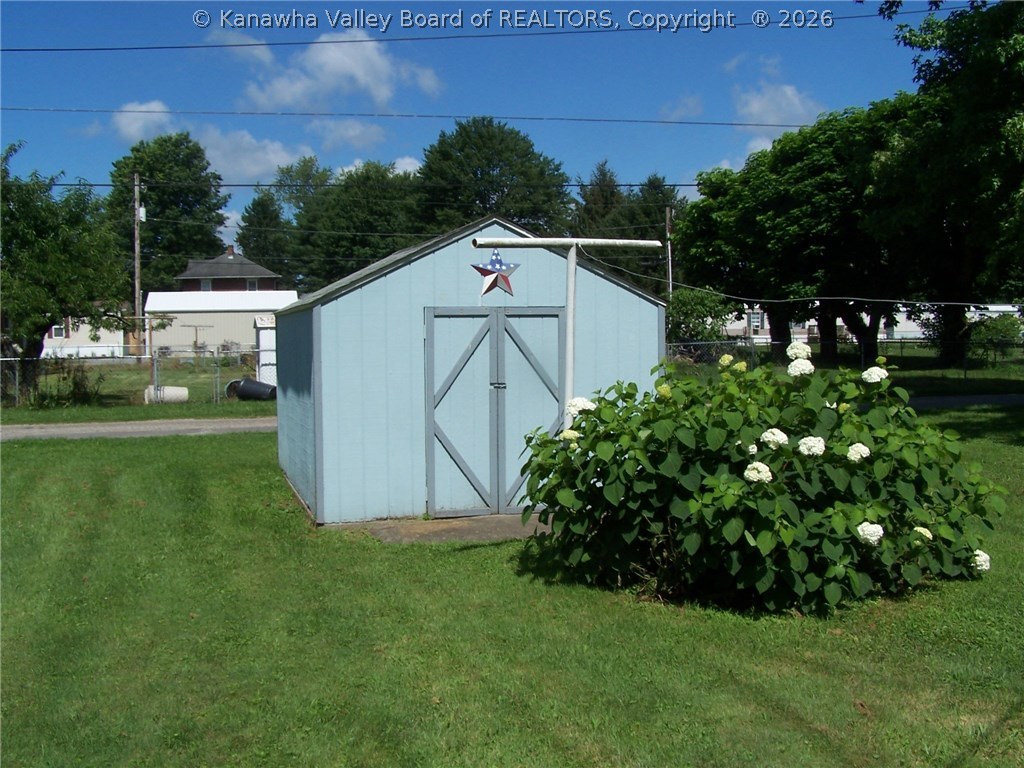 533 Camp Conley Road Point Pleasant, WV 25550 - Photo 5 of 13 Gallery Image 5
