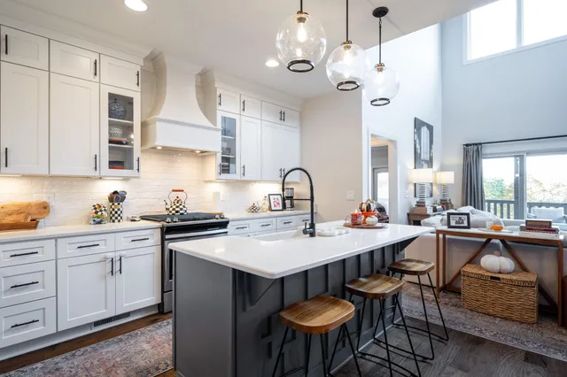 $699,000 | 1811 Seven Pines Lane, Chattanooga, TN 37415