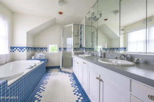 $1,895,000 | 176 West Center Road, West Stockbridge, MA 01266