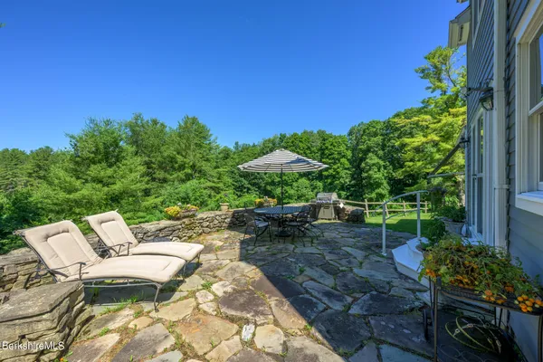 $1,895,000 | 176 West Center Road, West Stockbridge, MA 01266