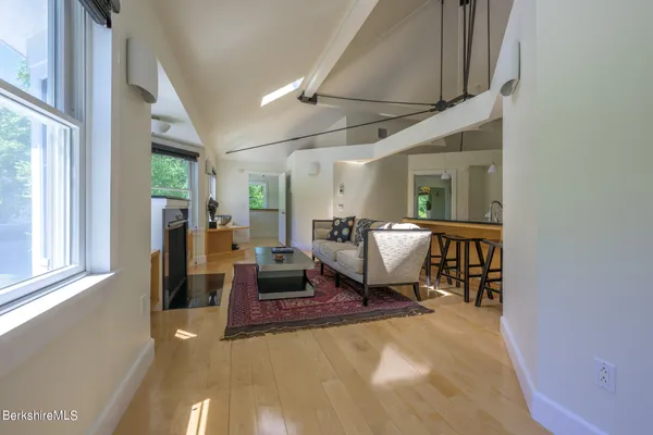 $1,895,000 | 176 West Center Road, West Stockbridge, MA 01266