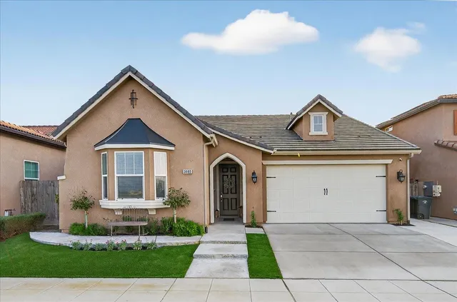 $579,000 | 3088 East Teague Avenue, Clovis, CA 93619
