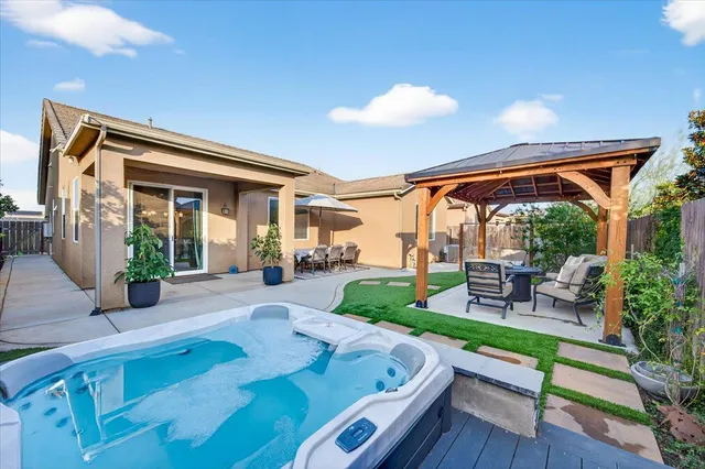 $579,000 | 3088 East Teague Avenue, Clovis, CA 93619