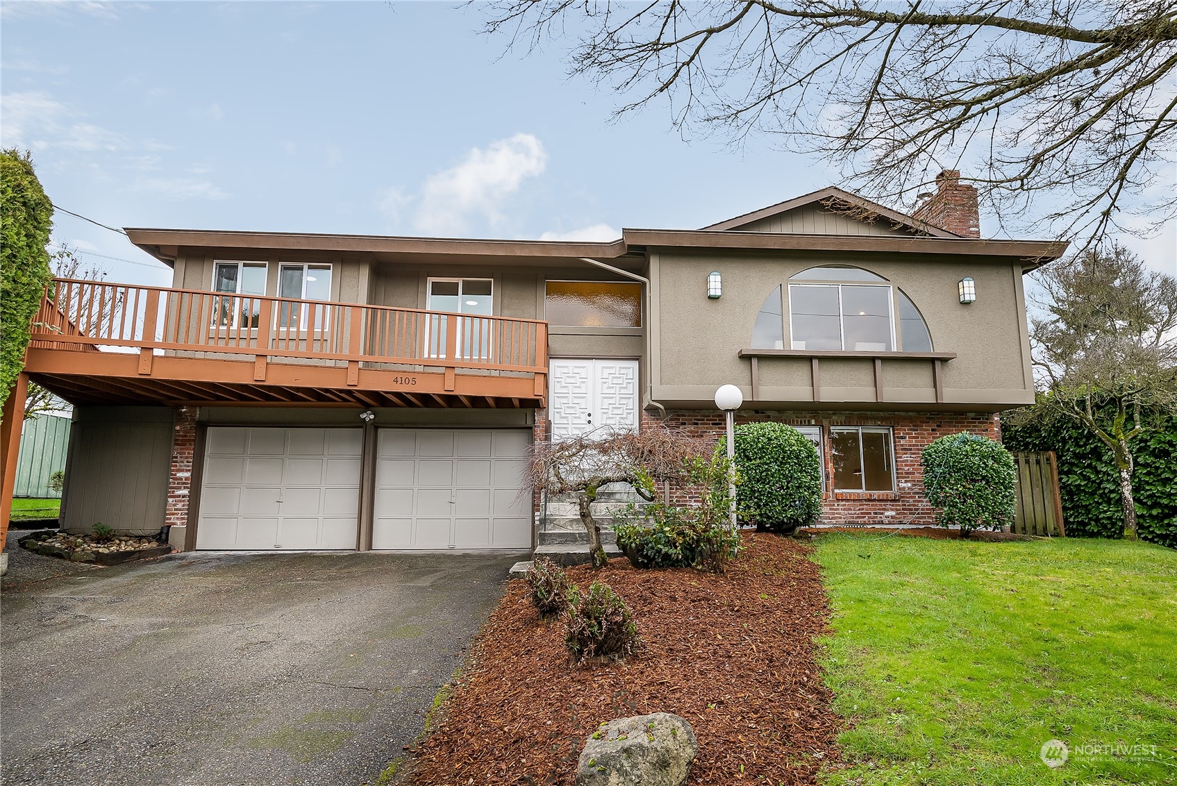 4105 Robin Road West University Place, WA 98466 - Photo 11 of 40 Gallery Image 11