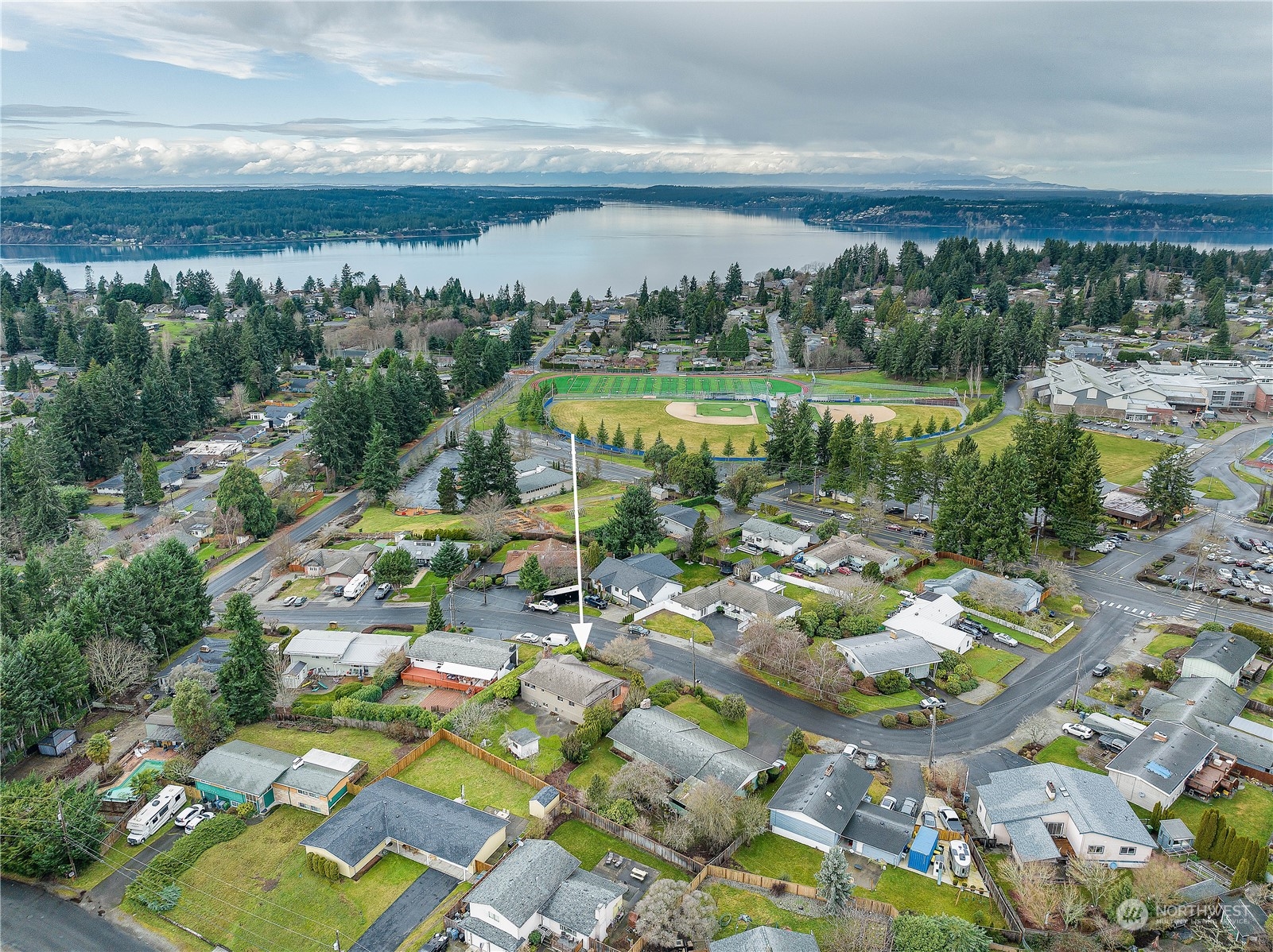4105 Robin Road West University Place, WA 98466 - Photo 6 of 40 Gallery Image 6