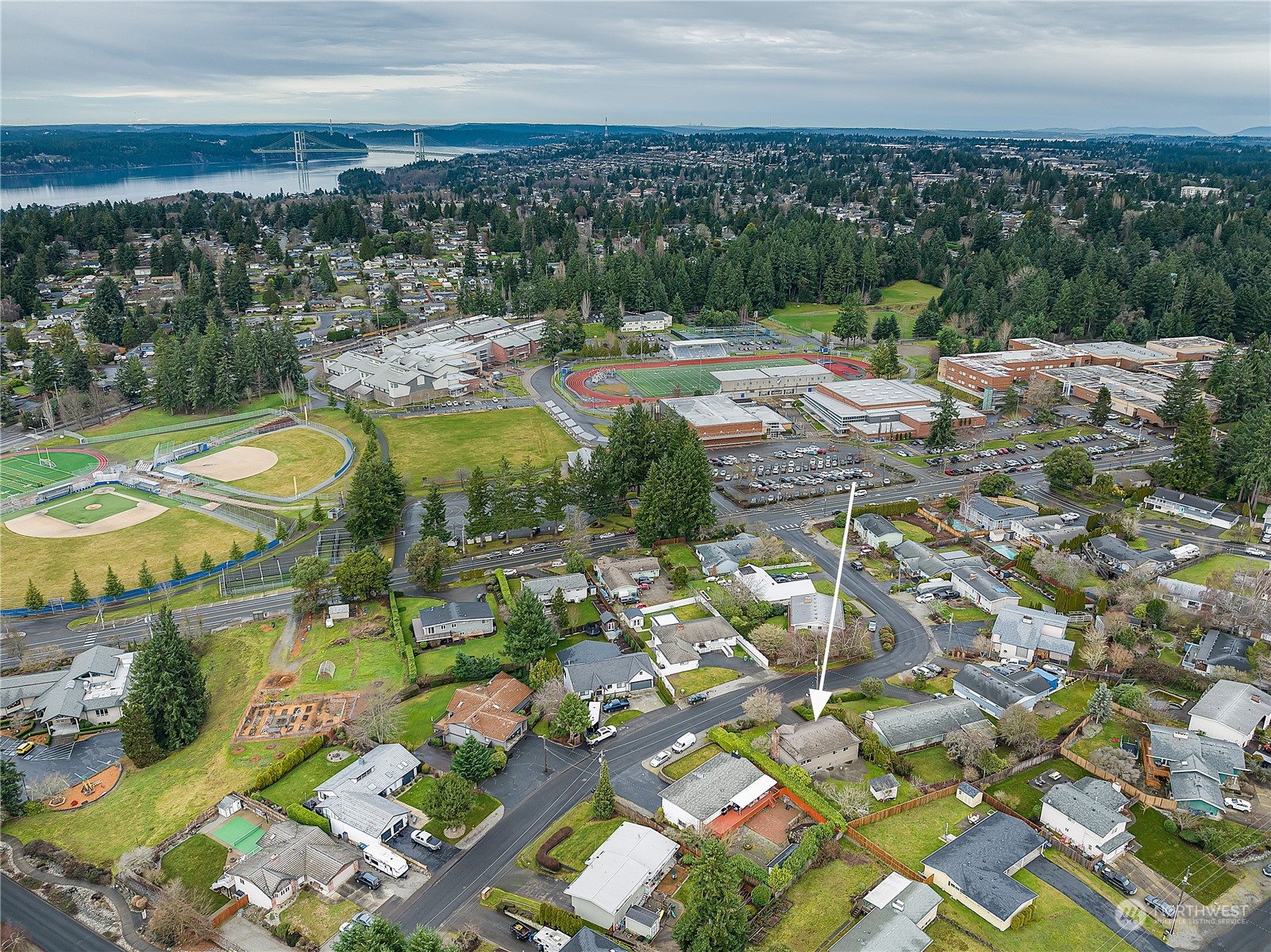 4105 Robin Road West University Place, WA 98466 - Photo 8 of 40 Gallery Image 8