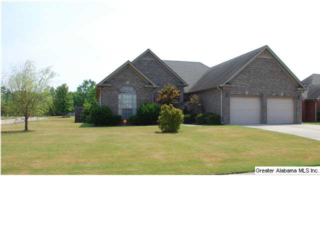 201 Queens Gate Alabaster, AL 35114 - Photo 1 of 22
