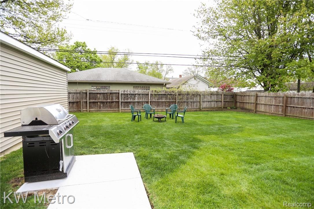 3144 Wakefield Road Berkley, MI 48072 - Photo 32 of 36 Wakefield-35.jpg