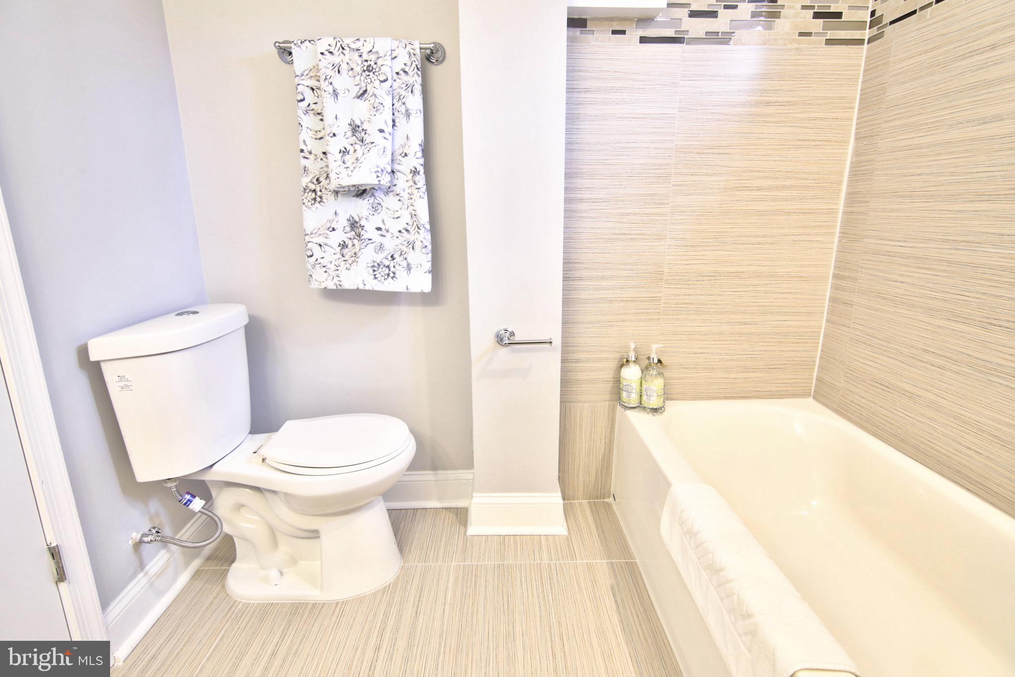 6005 Grayson Street Springfield, VA 22150 - Photo 22 of 31 Bath 2