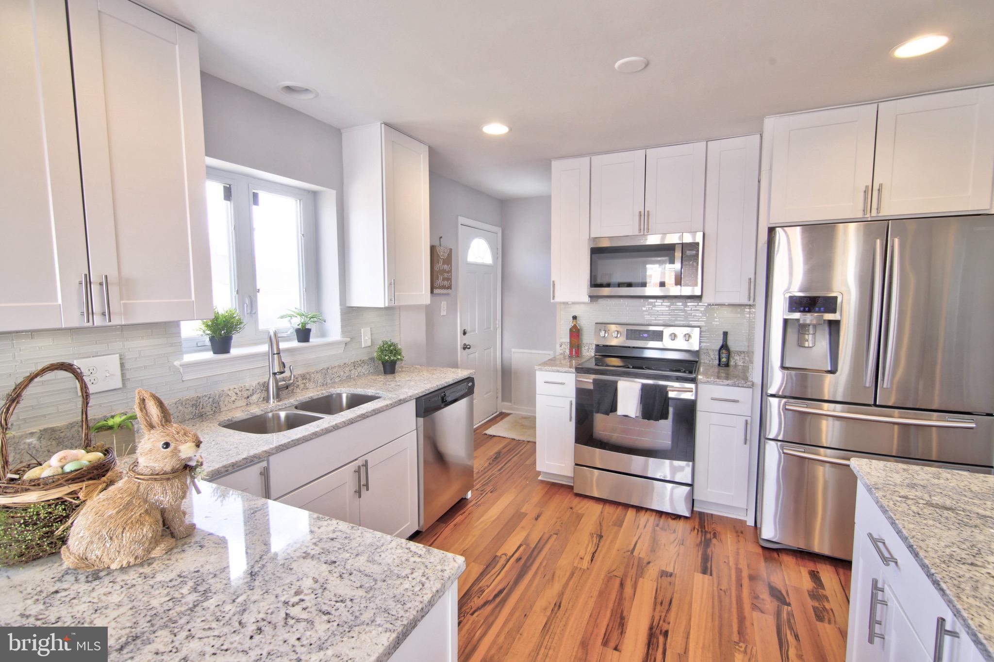 6005 Grayson Street Springfield, VA 22150 - Photo 4 of 31 Gallery Image 4