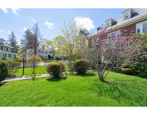 29 Old Colony Road Newton, MA 02467 - Photo 3 of 25