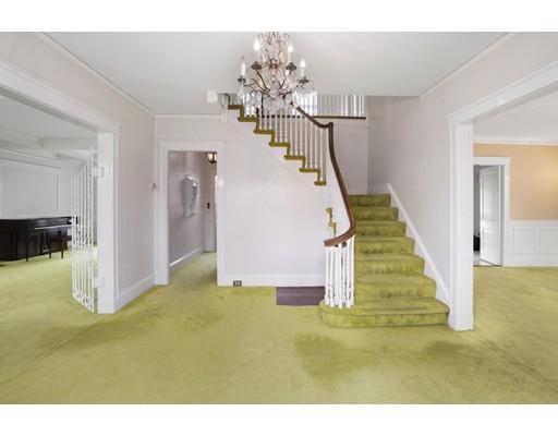 29 Old Colony Road Newton, MA 02467 - Photo 4 of 25