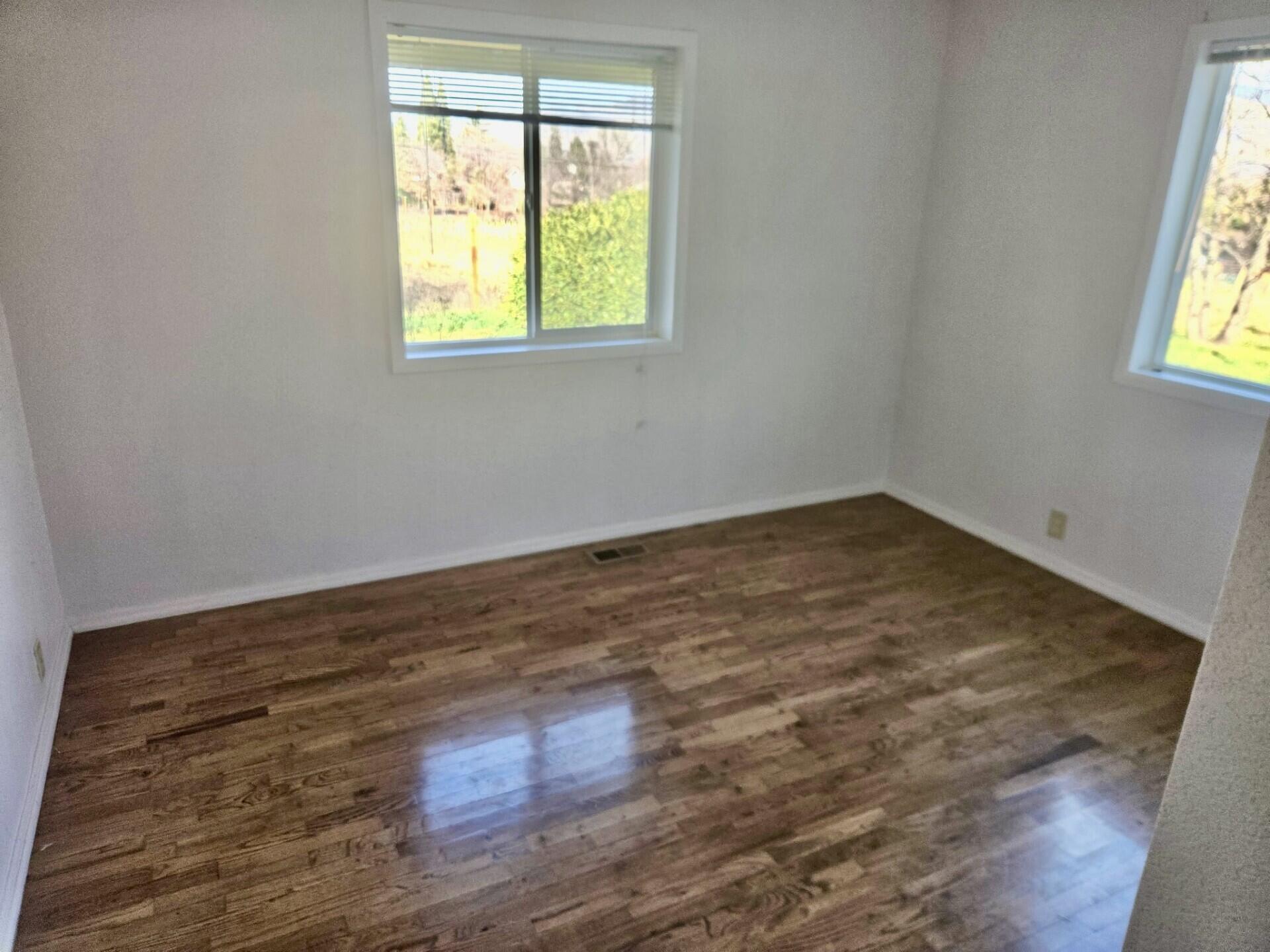 376 Crowson Road Ashland, OR 97520 - Photo 14 of 23 new 2