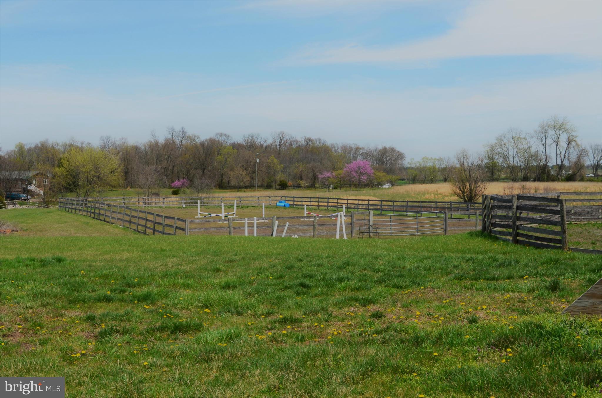 42722 Lucketts Road Leesburg, VA 20176 - Photo 24 of 30 Exterior (General)
